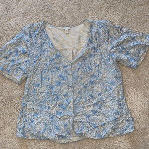 Hinge Blue Floral Button Down Blouse